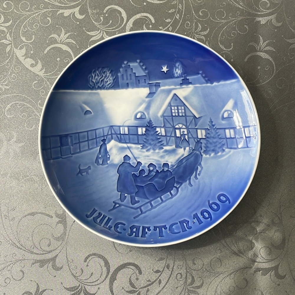 Bing & Grondahl Christmas Plate Jule After 1969 7"